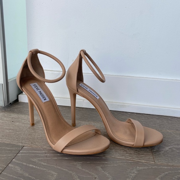 Heels - Picture 2 of 3